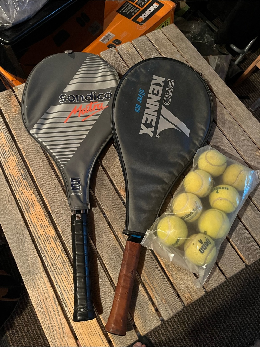 Tennis Rackets x2 balls x8